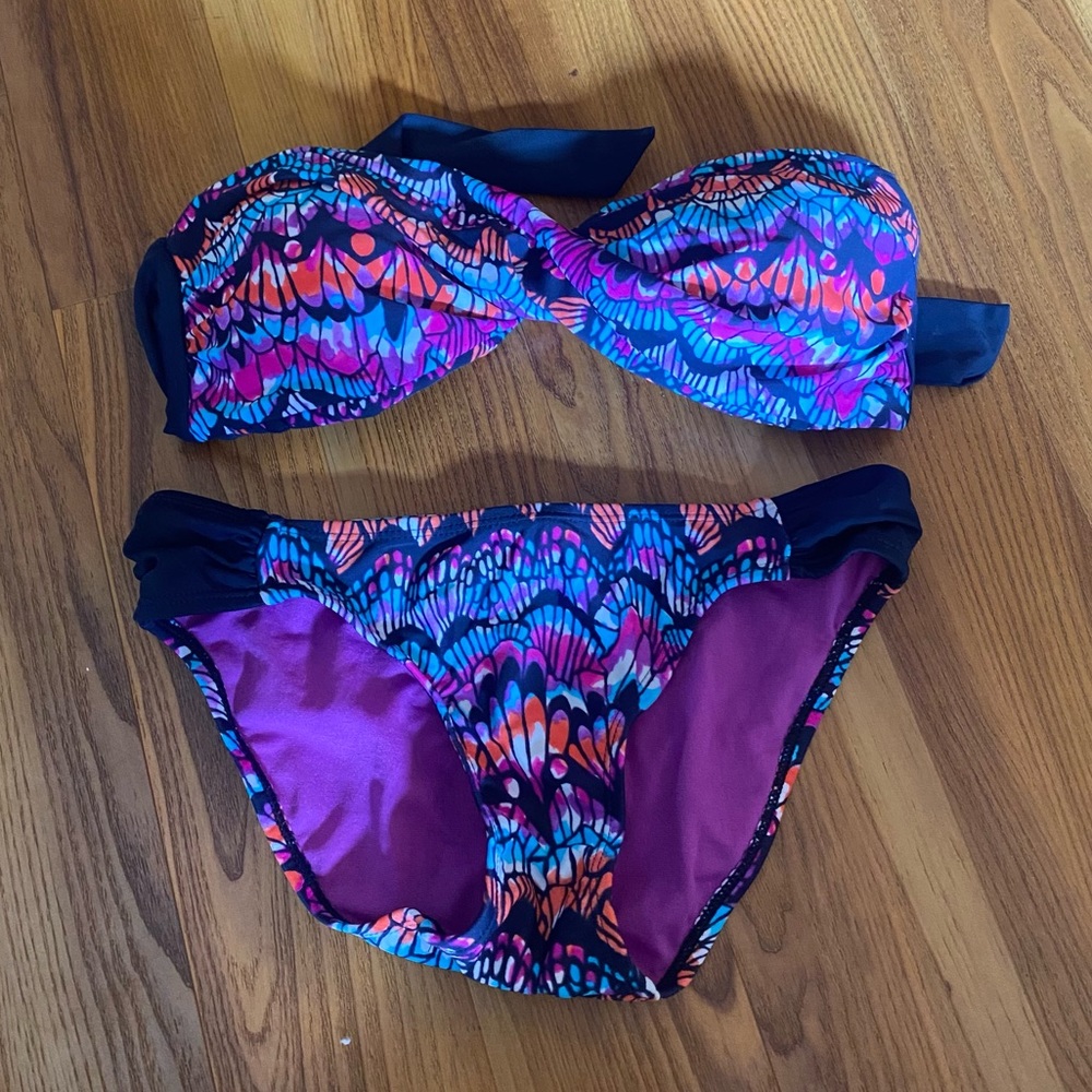 Beach Club Society women’s strapless bikini set